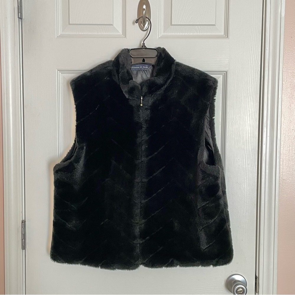 Preston & York black Faux Fur Vest